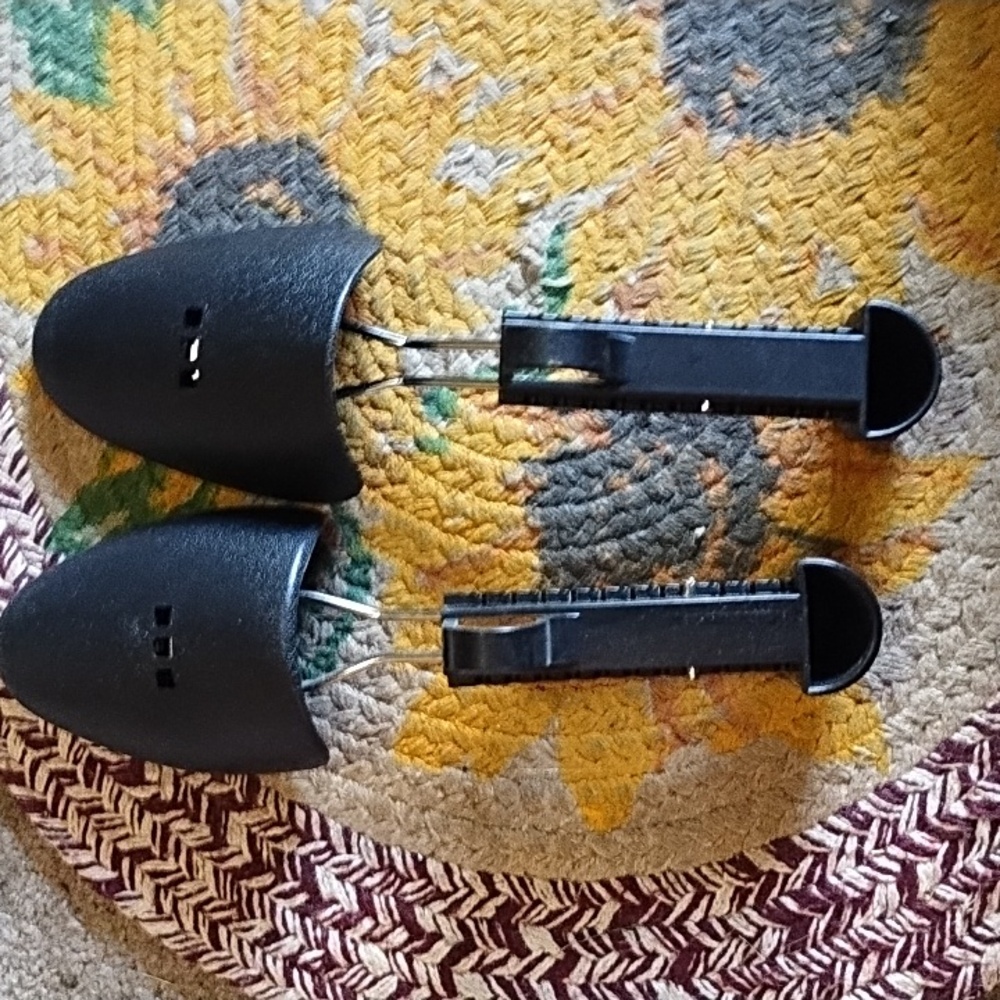 Shoe trees
